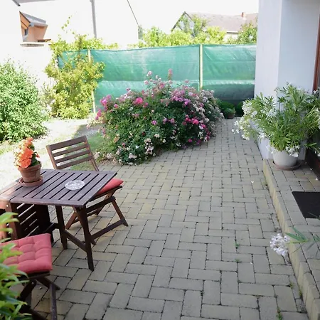 Somos Apartman Gyor Exterior photo